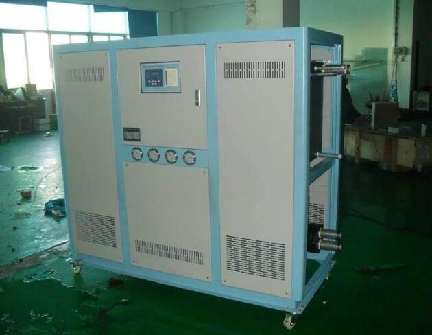 冷水機使用多久后需要進行清洗保養